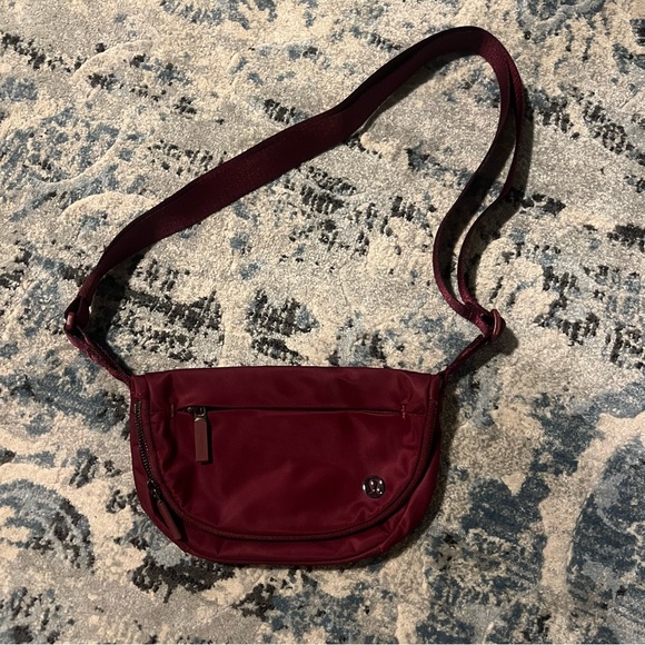 Lululemon All Night Festival bag like new! - Picture 1 of 7